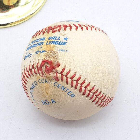 Joe Carter Signed Baseball - Picture 9 of 11